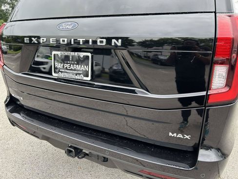 Used 2025 Ford Expedition Max Active RWD image 4