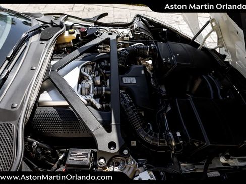 Used 2019 Aston Martin DB11 Volante image 61