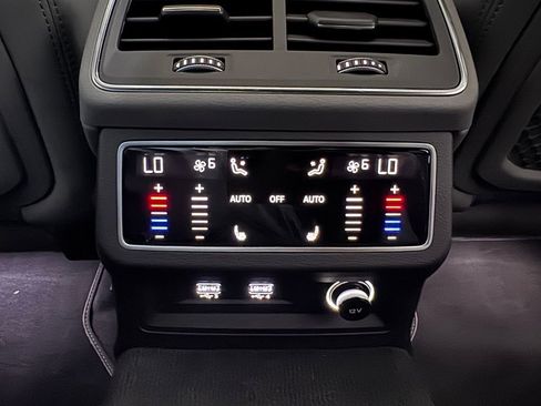 Used 2020 Audi S6 Prestige w/ Prestige Package AWD/4WD image 29