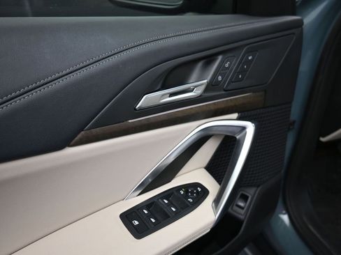 Used 2024 BMW X1 xDrive28i w/ Technology Package image 9