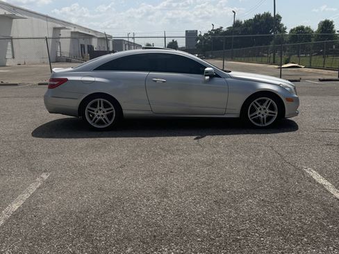 Used 2011 Mercedes-Benz E 350 Coupe image 9