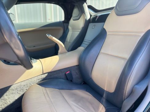 Used 2006 Pontiac Solstice Convertible w/ Premium Package image 10