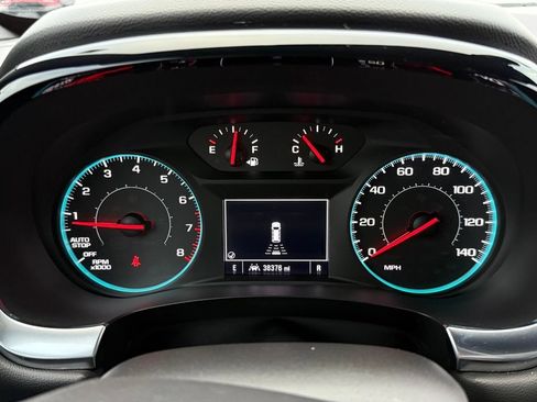 Used 2022 Chevrolet Traverse LT image 24