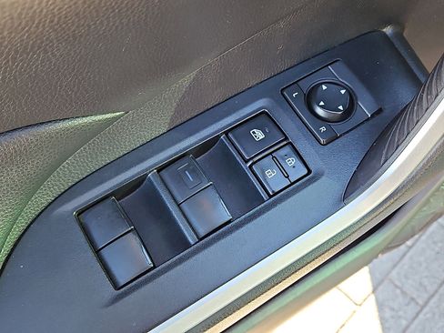 Used 2020 Toyota RAV4 LE image 12