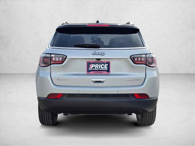 Used 2025 Jeep Compass Limited AWD/4WD image 4