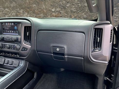 Used 2017 GMC Sierra 2500 SLT w/ All Terrain HD Package AWD/4WD image 14
