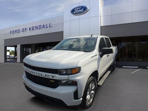 Used 2021 Chevrolet Silverado 1500 Custom image 1