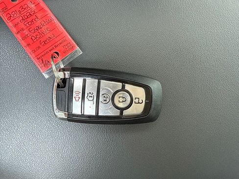Certified 2025 Ford Expedition Active AWD/4WD image 45
