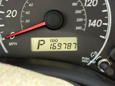 Used 2013 Toyota Corolla LE image 14