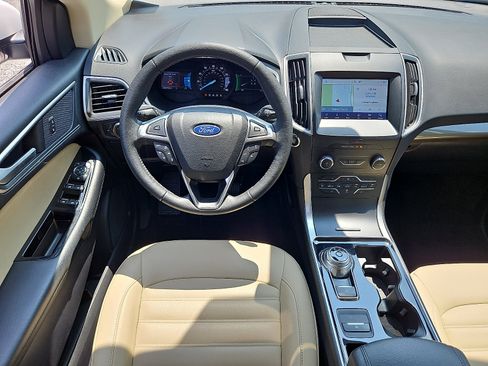 Used 2020 Ford Edge SEL w/ Convenience Package AWD/4WD image 11