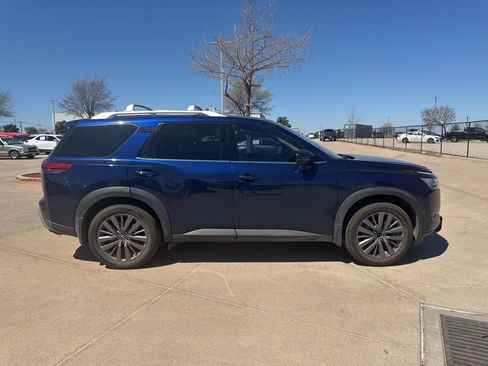 Used 2022 Nissan Pathfinder SL w/ SL Premium Package image 7