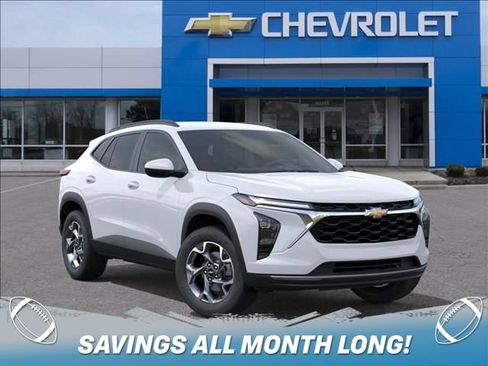 New 2026 Chevrolet Trax LT w/ Driver Confidence Package FWD image 7