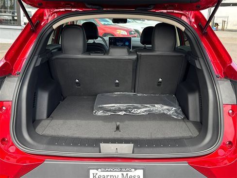 New 2025 VinFast VF 8 Eco image 10