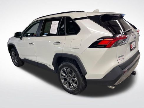 Certified 2022 Toyota RAV4 Limited AWD/4WD image 3
