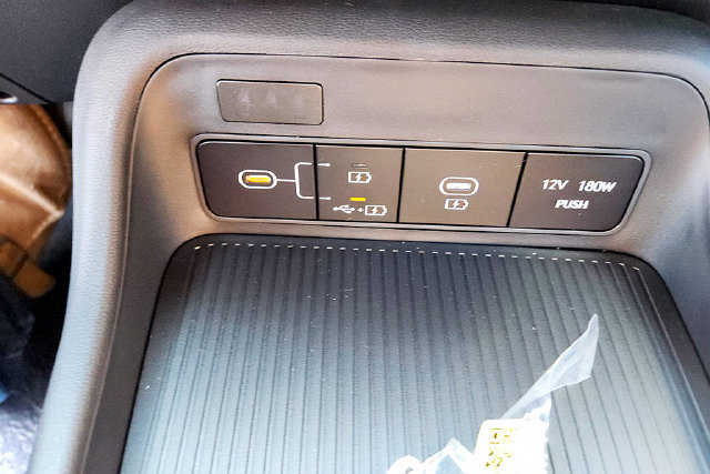 New 2027 Hyundai Kona SE AWD/4WD image 9