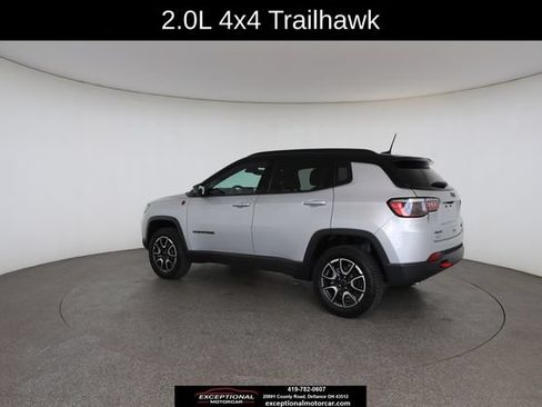 Used 2025 Jeep Compass Trailhawk AWD/4WD image 11