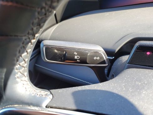 Used 2024 Lincoln Nautilus Reserve w/ Equipment Group 202A image 19