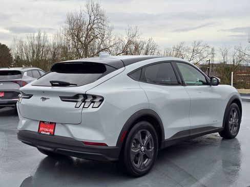 Used 2021 Ford Mustang Mach-E Select image 3