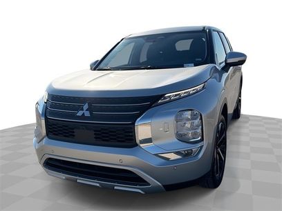 Used 2024 Mitsubishi Outlander SE