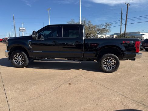 Used 2019 Ford F250 Lariat w/ Lariat Ultimate Package image 4