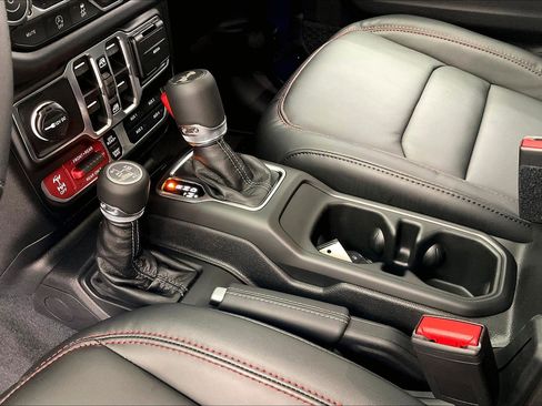 New 2026 Jeep Wrangler Unlimited Rubicon image 8