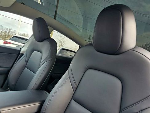 Used 2024 Tesla Model Y Long Range image 18