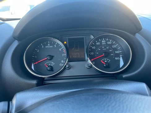 Used 2011 Nissan Rogue SV w/ Premium Pkg image 10