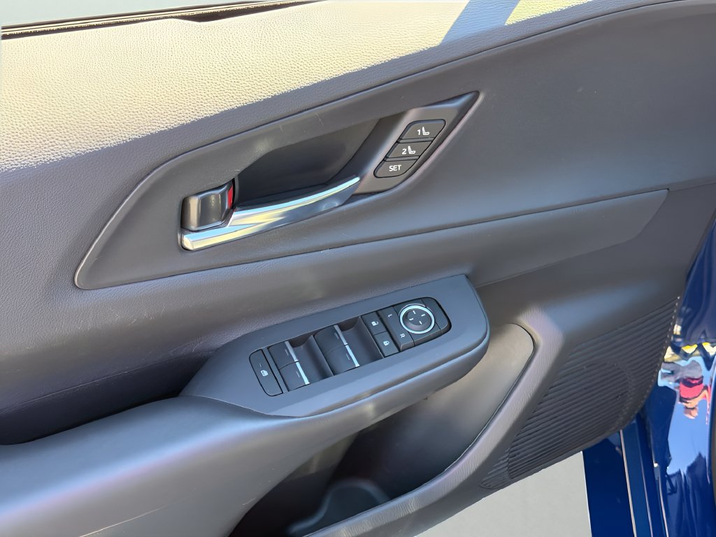 Used 2025 Toyota Prius Plug-In Hybrid w/ Limited Premium Package FWD image 16