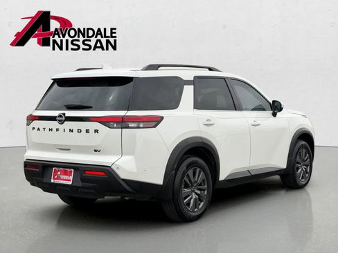 Used 2024 Nissan Pathfinder SV w/ Black Appearance Package FWD image 6