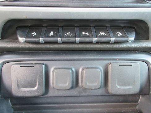 Used 2018 GMC Sierra 1500 SLT image 34