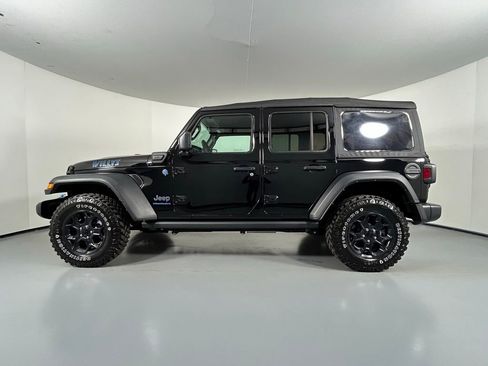 Used 2023 Jeep Wrangler Unlimited w/ 8.4" Radio Group AWD/4WD image 4