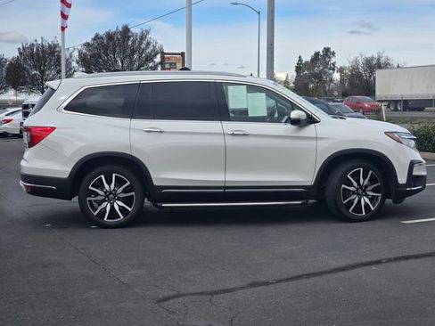 Used 2020 Honda Pilot Touring image 3