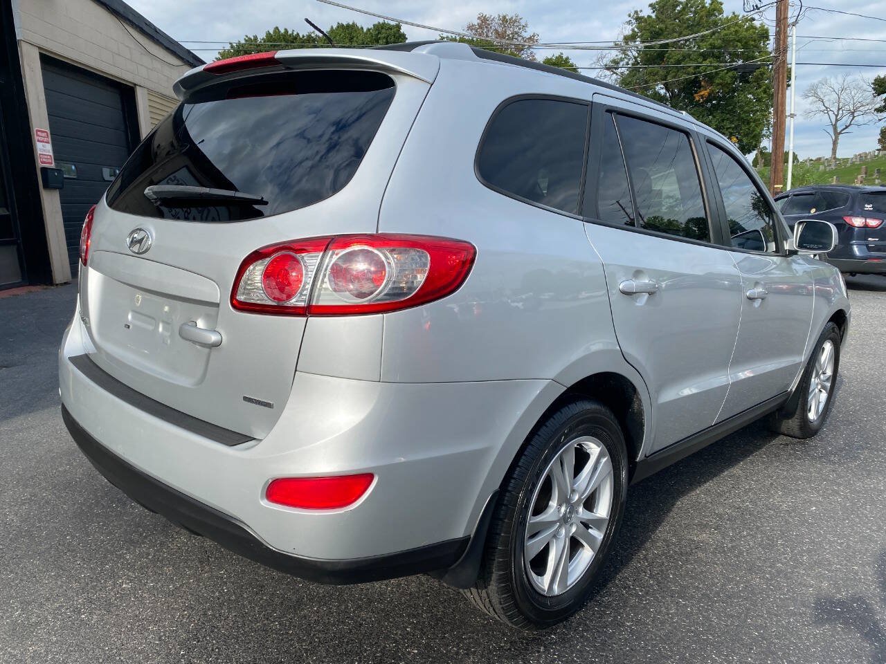 Used 2012 Hyundai Santa Fe SE AWD/4WD image 3