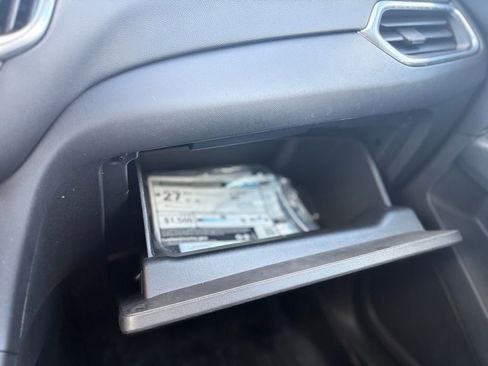 Used 2020 Chevrolet Equinox LT w/ Driver Convenience Package image 21