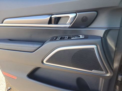 New 2025 Kia Telluride S image 18