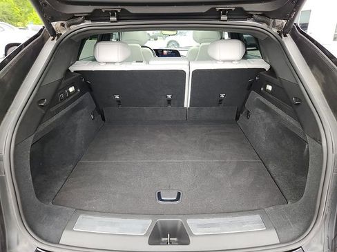 Used 2023 Cadillac Lyriq 2WD image 29