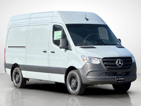 New 2025 Mercedes-Benz Sprinter 2500 image 24