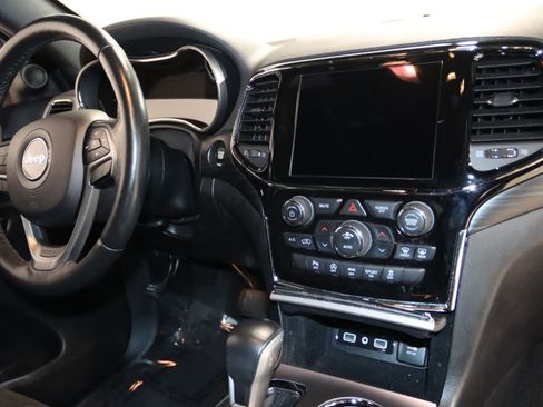Used 2019 Jeep Grand Cherokee Altitude AWD/4WD image 61