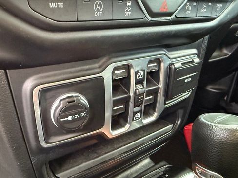 Used 2021 Jeep Gladiator Sport image 17