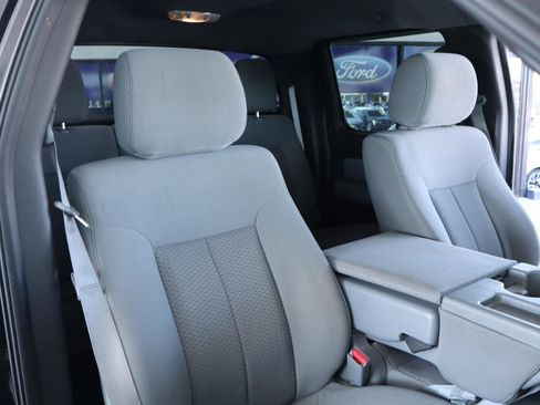 Used 2014 Ford F150 XLT w/ Trailer Tow Package image 36