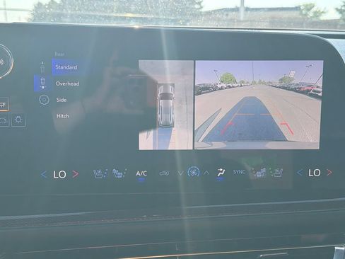 Used 2025 Chevrolet Traverse RS AWD/4WD image 29