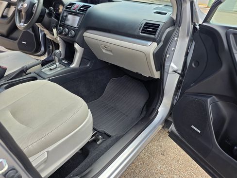 Used 2015 Subaru Forester 2.5i Limited AWD/4WD image 22