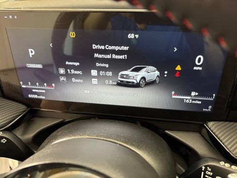 Certified 2025 Nissan Kicks SR FWD image 31