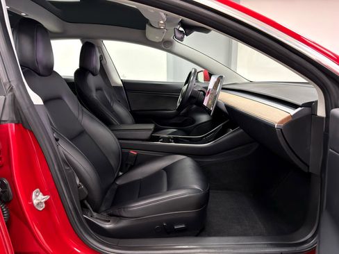 Used 2018 Tesla Model 3 Long Range image 10