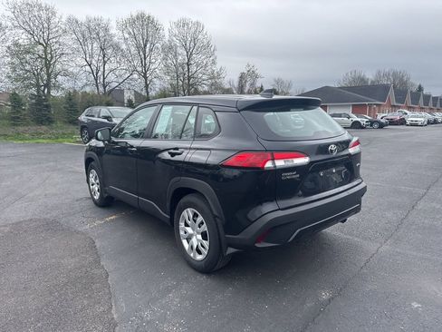 Used 2023 Toyota Corolla Cross L AWD/4WD image 6