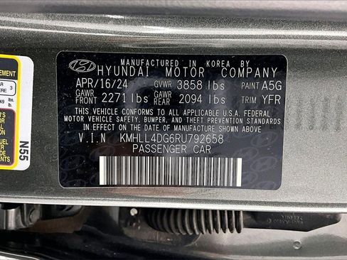 Used 2024 Hyundai Elantra SE image 35