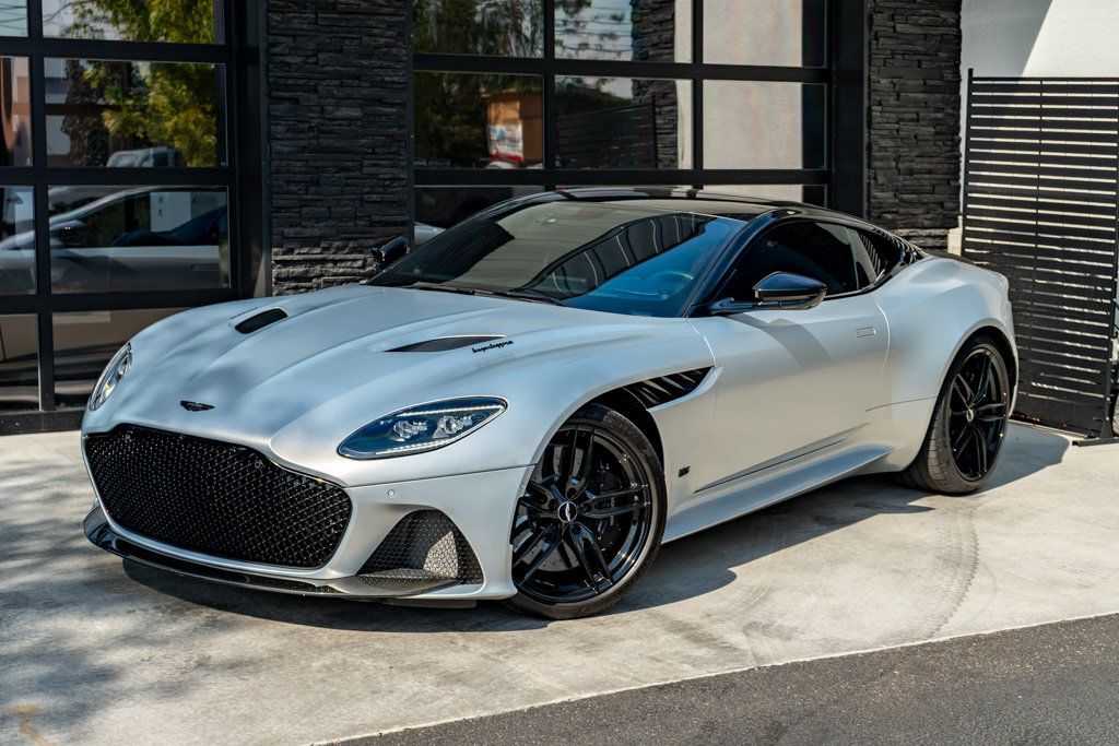 Used 2020 Aston Martin DBS Superleggera RWD image 4