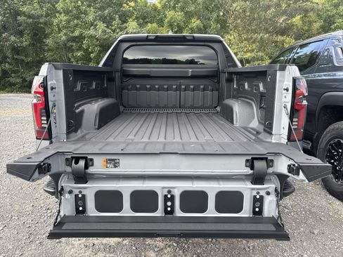 New 2026 Chevrolet Silverado EV LT w/ Premium Package image 25