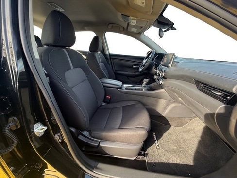 Used 2025 Nissan Sentra SV image 14