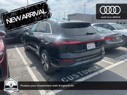 Used 2024 Audi Q8 e-tron Premium Plus w/ Premium Plus Package image 3